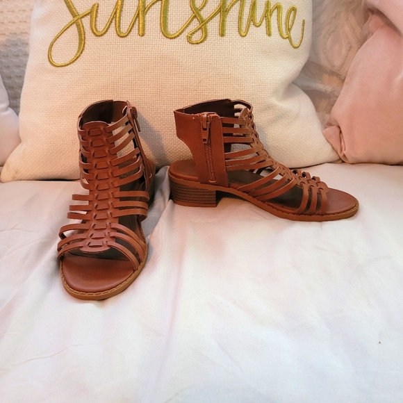 True Craft gladiator sandals for girls, sz. 2 - Picture 3 of 9